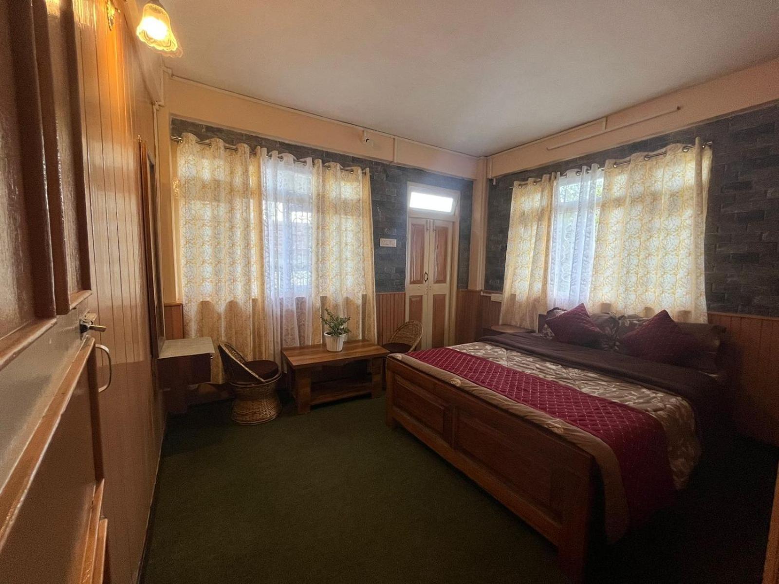 דרג'ילינג Alleria Homestay מראה חיצוני תמונה
