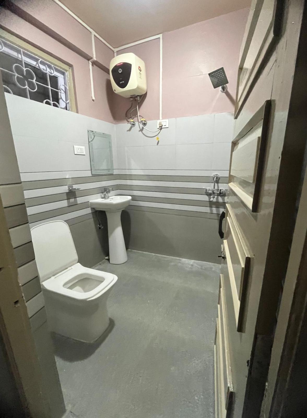 דרג'ילינג Alleria Homestay מראה חיצוני תמונה